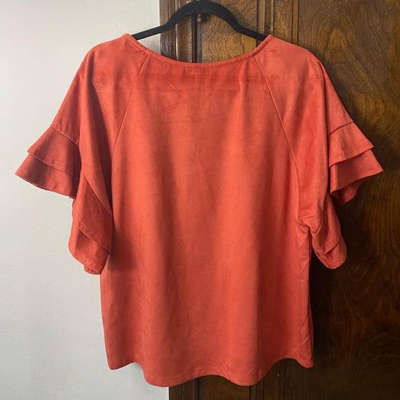 Coral suede top from Umgee - size medium - Picture 3 of 3
